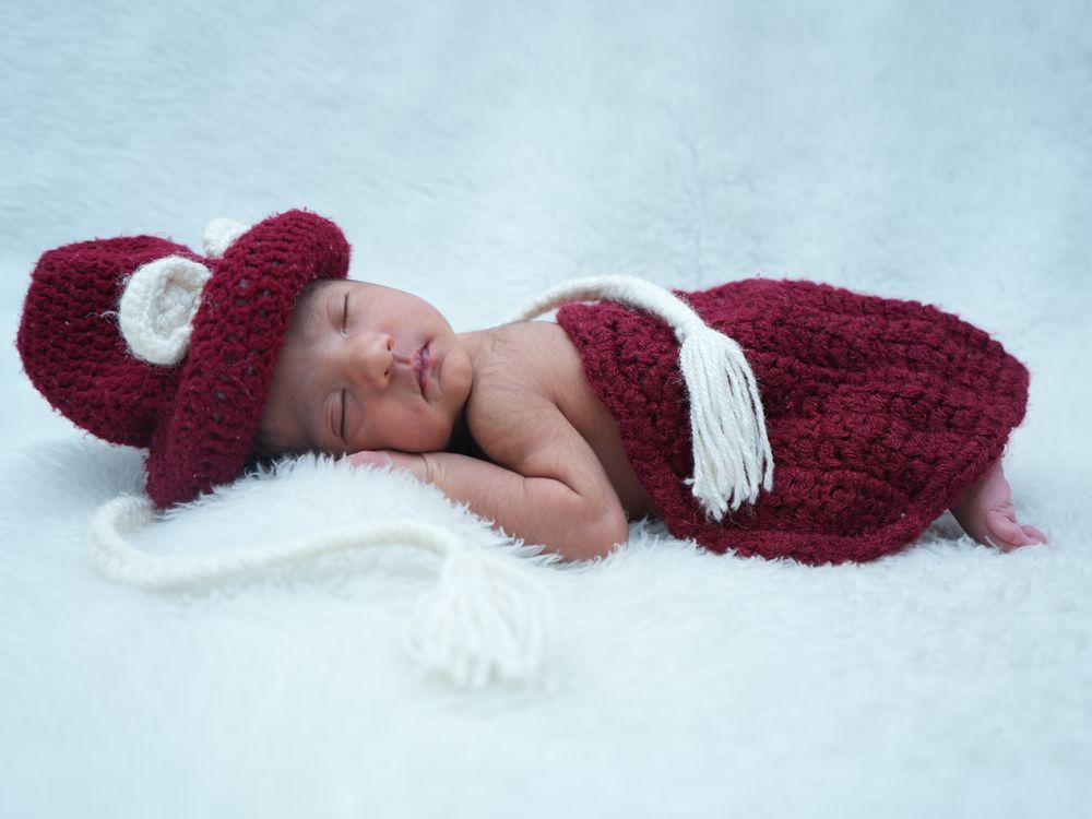 Crochet Baby Bonnet Pattern: Vintage-Style Free Pattern Crochet Baby Bonnet Pattern: Vintage-Style Free Pattern